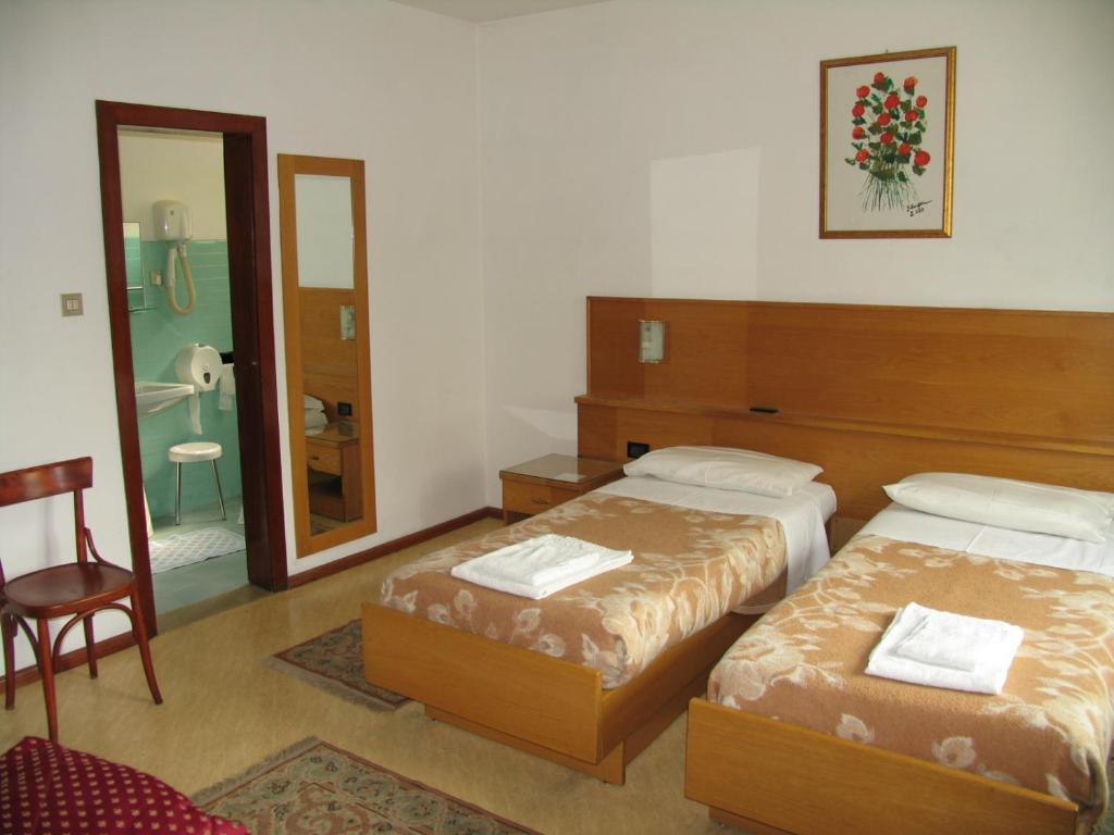 Hotel Oasi Trento Oda fotoğraf