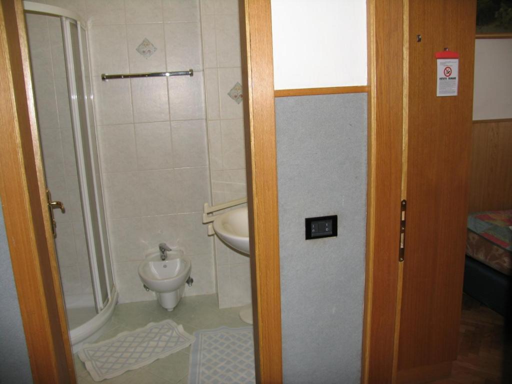 Hotel Oasi Trento Oda fotoğraf